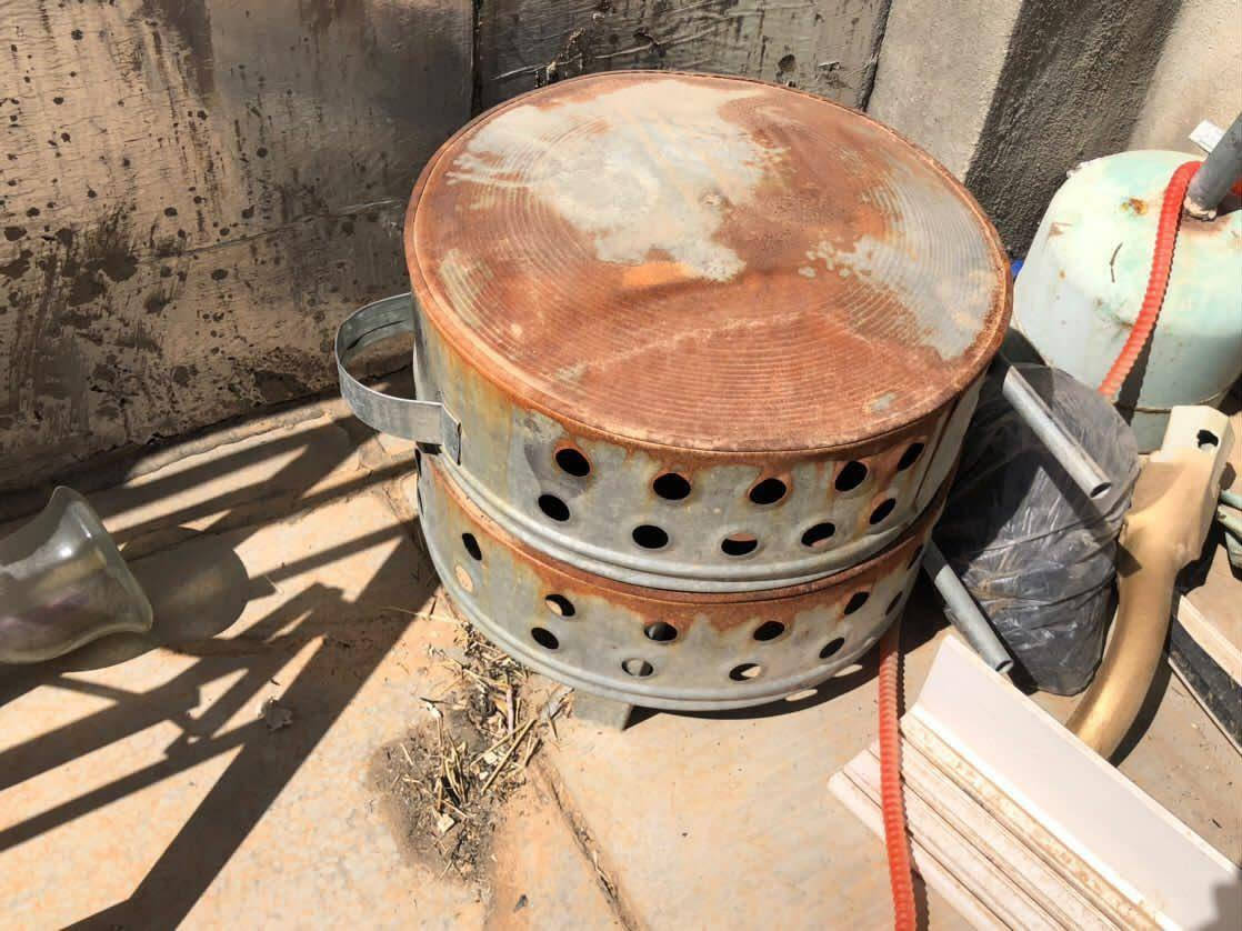 سلام عليكم اخوان
تنورين للبيع فقط يحتاجلهن صبغ 
شغالات اي عيب مابيهن
الكبير.....  35
الزغير 25 
بيهن مجال قليل  شغالات فقط صبغ


**إذا كنت صاحب هذا الإعلان وتريد حذفه لأي سبب، رجاءا أرسل رسالة إلى الدعم الفني**