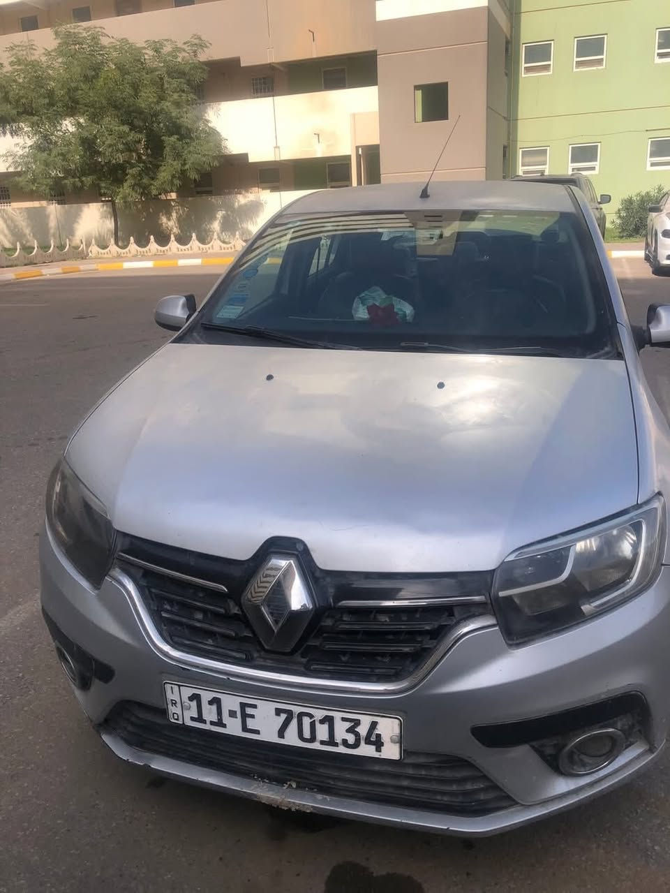 السلام عليكم رينو سيمبول ٢٠١٨ للبيع رصاصي قمارة بيهة جراد جاملغ يمنة وبابين اليسرة معمارة طخة مو ضربة منظومة غاز كير مبدل حاوية هسة صار شهر بيهة خربطة رقم انكليزي حرة ابيع رقمين السعر ٦٠ وبيهة مجال رقمي *********** 
وات ساب ***********
