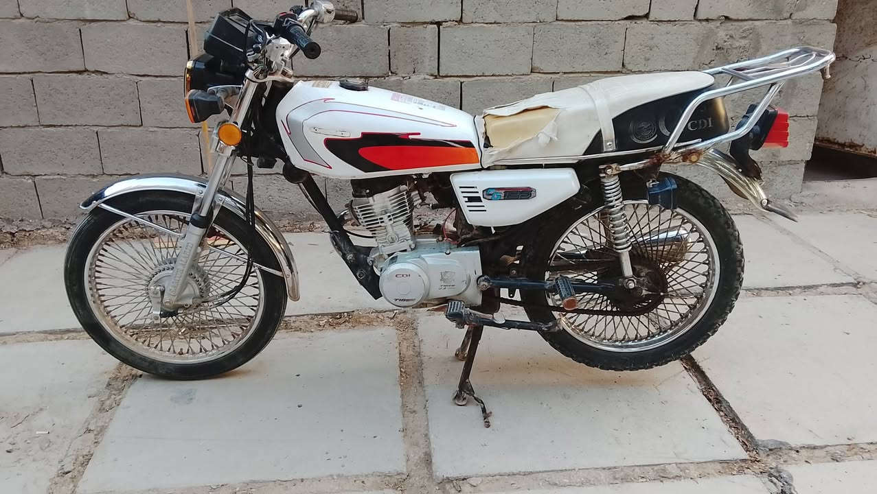 السلام عليكم اخوان دراجة تايكر موديل 2020 دراجة  نضيفة خير من اللة ما بيها نقص بس دكسات خلفي الدراجة كلك السعر 300لاتصال ***********
