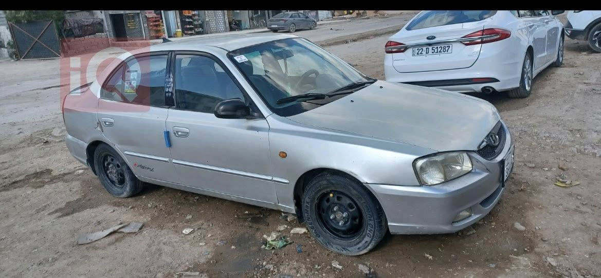 الموديل: اكسنت
السنة: 2001
الصبغ: عام
التبريد: شغال لكن يحتاج كمبريسر وراديتر لضمان نبريد افضل
التايريات: ٢ امامي جديد
الباتري: جديد
السنوية: بغداد مشروع وطني رقم انكليزي عزتها جديدة 
السيارة مشيها حلو وكير ومحرك مكفولات 
البدن: يجتاجله شوية شغل
الداخل: يحتاج شوية شغل 
السعر  : 50 نهايتها بدون اي عملة


**إذا كنت صاحب هذا الإعلان وتريد حذفه لأي سبب، رجاءا أرسل رسالة إلى الدعم الفني**