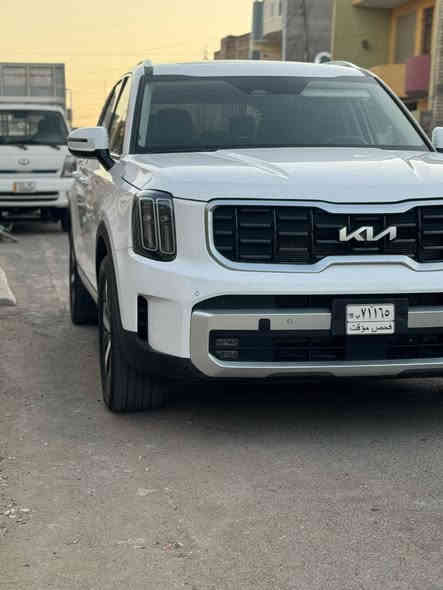السلام عليكم
للبيع كيا تيلورايد 2023 SX أعلى فئة بالتيلورايد
لون ابيض مرغوب 
بدون رقم منيفيست بأسمي تترقم اي محافظة ماشية 35000 مايل
المواصفات :-
 شاشة متصلة GBS كاربلي
 مداخل شحن، شحن لا سلكي
 كشنات حار بارد تدفئة تبريد جلد طبيعي، كشن الوسط متصل و ليس منفصل ( المرغوب)
فتحتين بردات 
توقف ذاتي
رادار امامي خلفي جانبي
تحديد مسار
نقطة عمياء
بصمتين
محرك 3800، 6 سلندر
و بعد بيها مواصفات جداً مرغوبة و مميزة
حادثها فقط تصليح ربع البنيد + تبديل جاملغ الأيمن بدون دواخل

عنوان :- بغداد / البلديات
هاتـف / ***********
رجاءاً بدون خاص راسل واتساب و بخدمتك.
