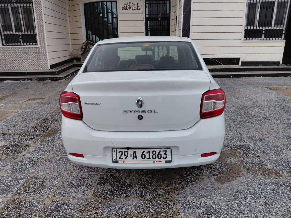 السلام عليكم رينو سمبل موديل ٢٠١٧ للبيع رقم واسط انكليزي هزه جديده رقم جديد سنويه جديده سياره مكينه وكير وحداديه وتخم تاير كهربائيات وتبريد شغال  مكفولات سياره مكفوله عن ضربه وصبغ سياره بيها شويه بلجاملغ صبغ وباقي كفاله سياره كل  نقص مابيها جاهزه السعر 65 مكاني كربلاء رقم الهاتف ‭٠٧٧١ ٨١٢ ٤٣٣١‬
