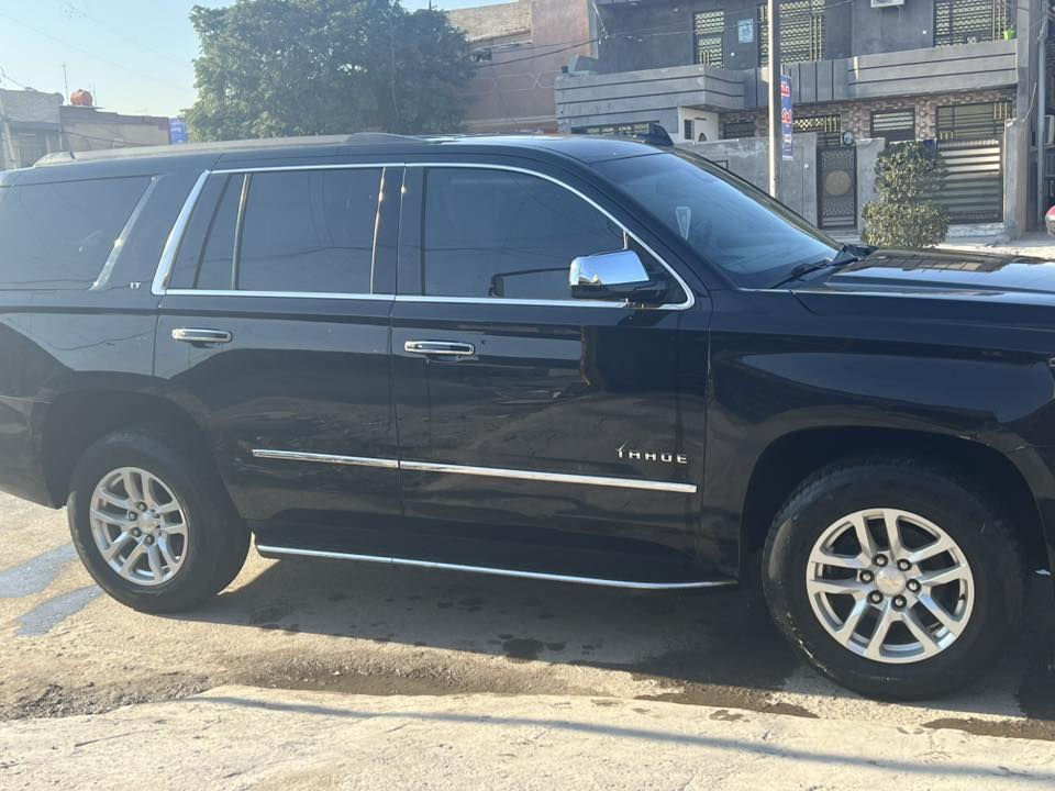 بسم الله الرحمن الرحيم 

⚪️ تاهو ادوات ادوات 
موديل 2015

مواصفات  فول 
حجم المحرك :8
فول مواصفات للأخير :
دخول ذكي للسياره ( بصمة )
1. شاشه اماميه كبيره
2.شاشات عدد 2 
5. سلايد طكتين
6.شاحن واير ليس
7.كشنات جلد
8.كشنات كهرباء 
. رادار تحديد مسار 
.رادارات جانبيه
 رادار امامي
ثلاث قطع تبريد
هيترات بالكشنات تدفئه خلفي 
بصمه + بصمة ابوب 4
صندوك كهرباء
فورويل 
حساسات خلفي امامي
هيتر بالاستيرن
فول تحكم ستيرن
***********
