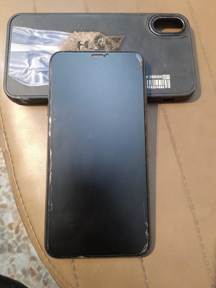 السلام عليكم 
ايفونXMAX
للبيع كلشي ممبدل بي على وضع الشركة انطيك بي
ضمان استرجاع اذا لگيت شي مو ماله او مبدل 
بطارية80 تليفون نضيف السعة 256
السعر 200 وبي مجال للطيبين
الرقم ***********
