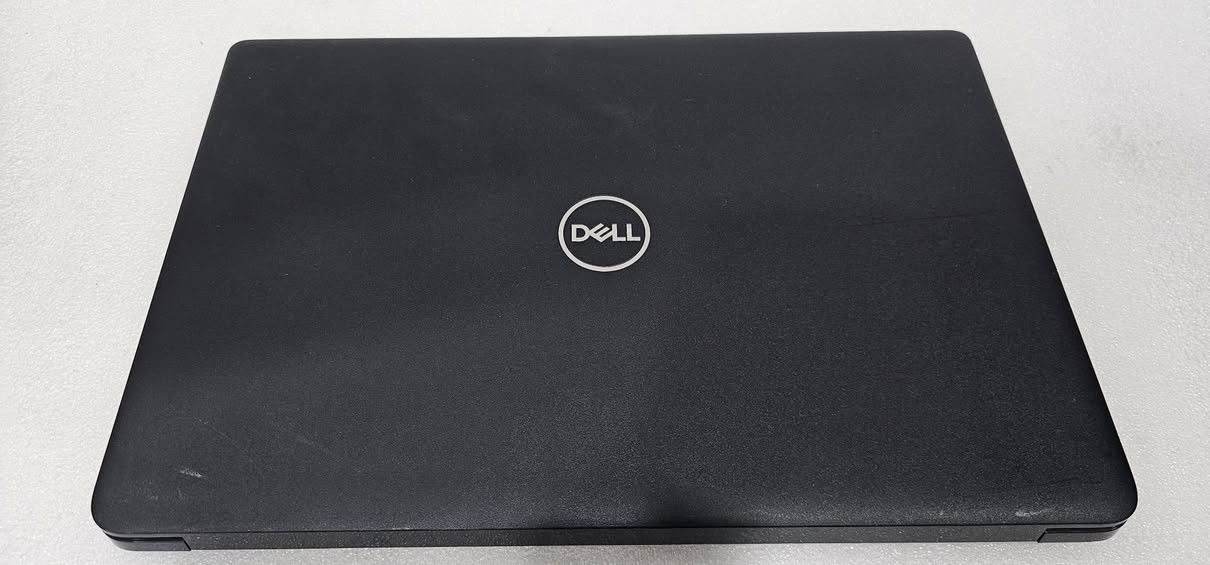 🔥قطعه اخيره Dell 3500
مواصفات: 
📍core i 7 جيل ثامن
📍Ram 16
📍SSD 256
كارت شاشه 2GB
النظافه والبطاريه بحاله ممتازه 
توصيل مجاني لجميع المحافظات 
للتواصل على الخاص او على الرقم ***********
