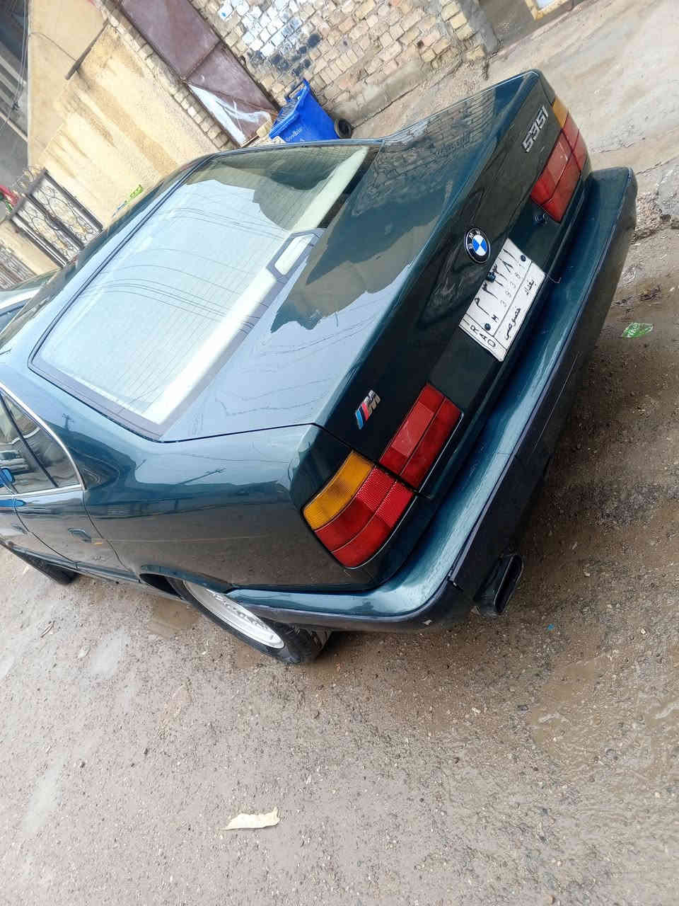 السلام عليكم Bmw 535 محرك مفتوح 6 سلندر
موديل 91 تحويل مباشر اكاتبك مروري
سياره معمرها تعمير جديد شغل وصبغ درجة اولى 

كشنات كهرباء خزن سلايت 

كير ومحرك خير من الله تشك الكاع تحريكتها 

تخم تاير جديد ويل خليه 

صدر امامي وخلفي جديد 

السياره بيها نواقص بسيطه وراح اذكرها بالمنشور 

النواقص 

جامه اماميه 

سنتر لوك تقفيل 

سبير 

سلايت اعتقد دكمه لو كهرباء 

راديتر تبريد بس شد راديتر واشحن جان شغال التبريد 

تنظيف نوزلات على بلكات بيها خربطه كلش بسيطه بدايت التشغيل 

تم تنزيل السعر 55 وبيها مجال اوكعلك مال نواقص 

***********
