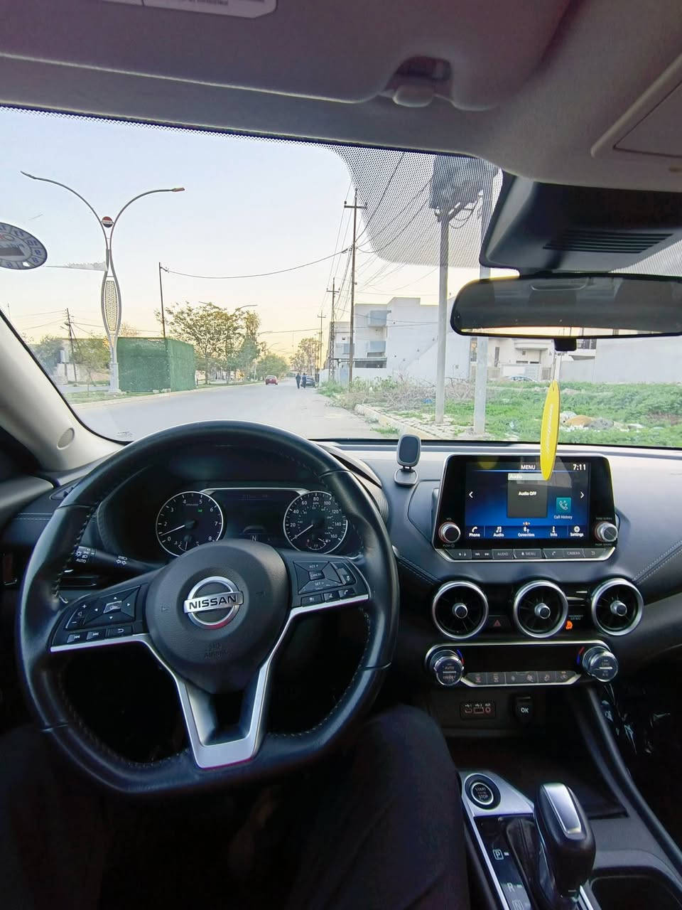 ‏سلام عليكم 
‏
‏نيسان سنترا SV موديل ٢٠٢١ 
‏السيارة ماشية 40 مايل 
‏رقم السيارة سليمانية بأسمي شرط تحويل 
‏ضرر جانبي جاملغ سكن مبدل بلادي نفس اللون وباب نصه وهلال الجاملغ خلفي صبغ بجم كبس 
‏رقم شاصي موجود ويه الصور 
‏مكان سيارة كركوك 
‏السعر 148 وبيها مجال للطيبين 
‏السيارة نضيفة ومال بيت وعلى ايدي فقط
‏اي تفاصيل ثانية راسلني


**إذا كنت صاحب هذا الإعلان وتريد حذفه لأي سبب، رجاءا أرسل رسالة إلى الدعم الفني**