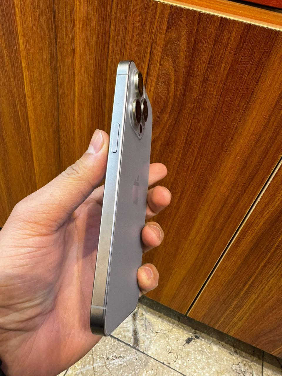 السلام عليكم
للبيع 15 برو ماكس 
ذاكرى 512 
الجهاز عربي شرق اوسط AAA يعني ماستر 
كلش نضيف مابي اي شخط،
بي بس شغلة وحده الجهاز جان بطارية 87 رافعيها مسويها 97
وتجي تفحص وتاخذ الجهار سعر مناسب 
سعره فقط 890 الف بالعافية على يشتري 
باكيت ضايع 
مكاني بغداد 
***********
