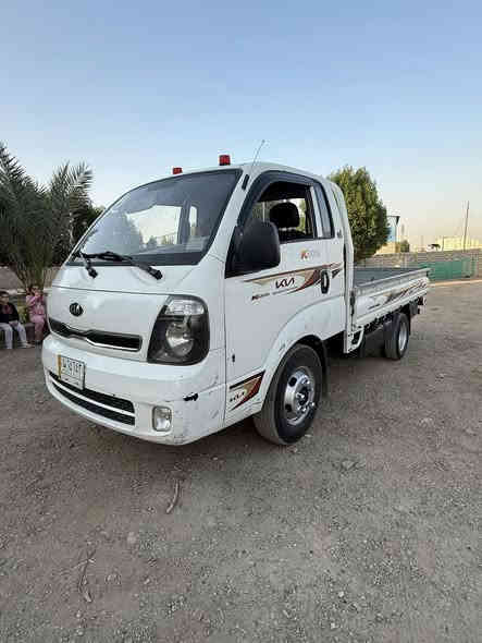 سلام عليكم كية فحل للبيع  بغداد مديل 2015 بيهة البنيد امبدل بيهة صبغ مكان الماسحات السيارة تخم تاير كبل لشغل والسعر 118 اوبيهة مجال لاستفسار اكثر اتصل ***********
