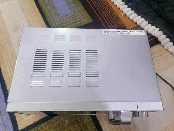 مايكرويف شغال جديد لوك كسر كارتون ماركة گودمان
ماركة گودمان
ستانلس ستيل 20 لتر
700 واط
30 دقيقة تايمر
6 باور ستنك
السعر 70 الف وبالعافية
*********** وتساب الحجز
