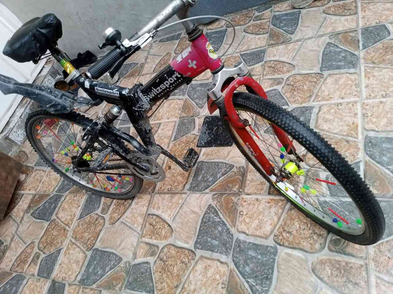 السلام عليكم بايسكل للبيع السعر 50  وبي مجال.  ***********
