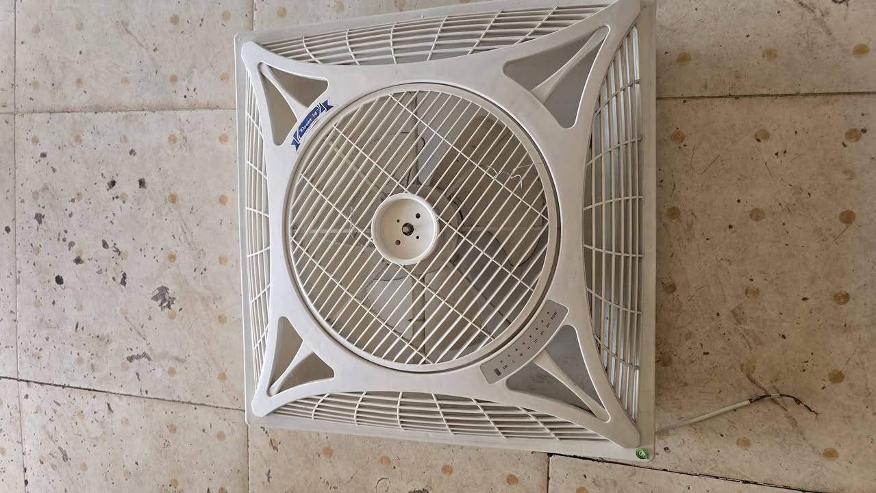مراوح سقفيه للبيع اتصال ***********
