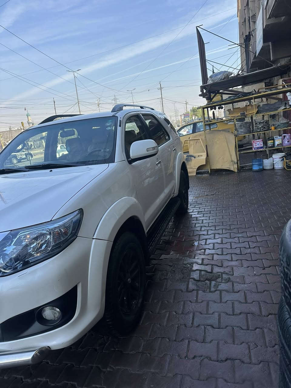 السلام عليكم تويوتا فور جنر 2014 محرك 6 سلندر رقم أربيل  كير محرك مكفولات صدر جديد تخم تايرات جديد سيارة ما بيها نقص سيارة مكفولة ماعدة جاملغ خلفي صبغ فقط مكاني بغداد السعر 225 رقم ***********
