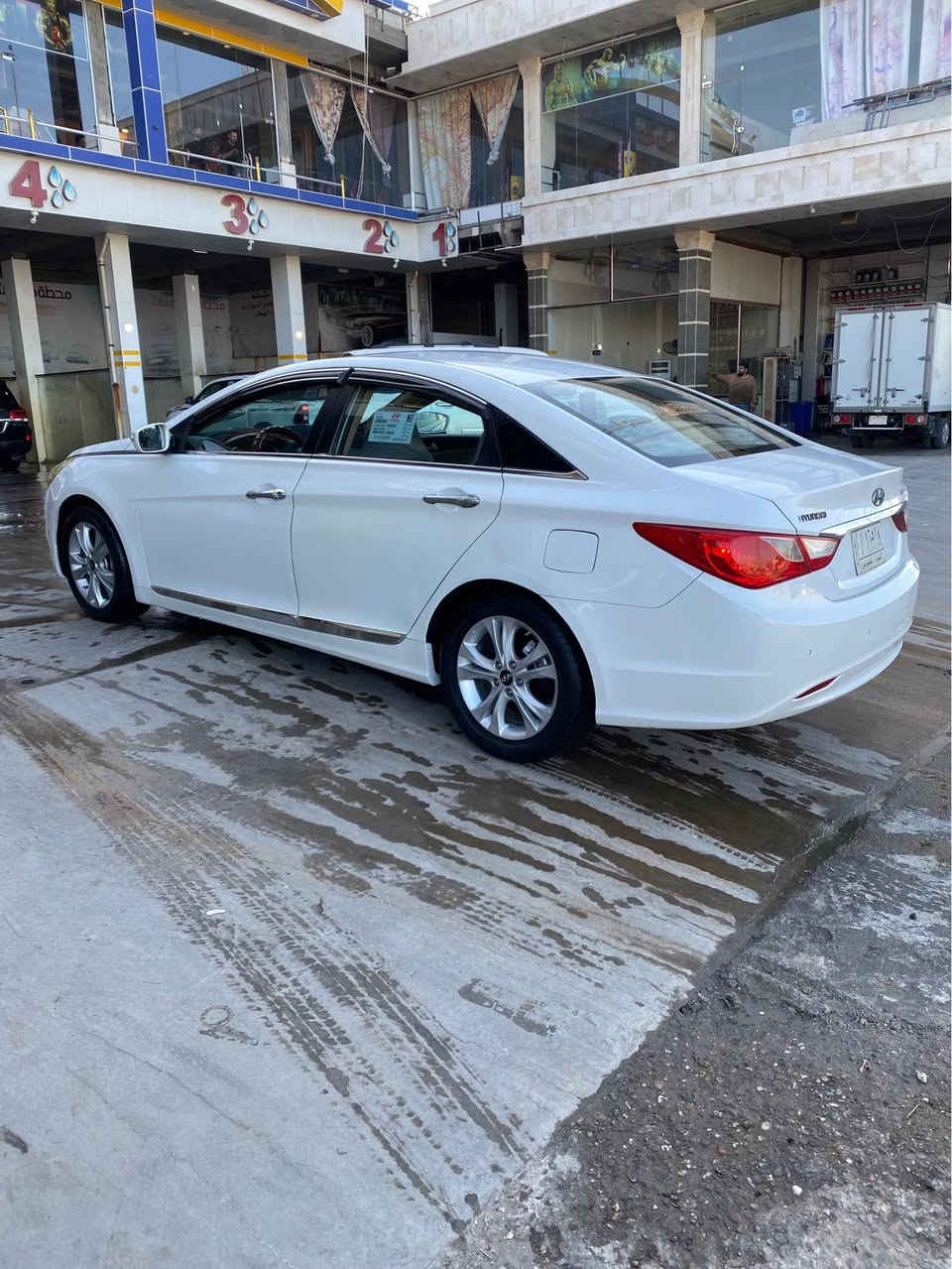 سلام عليكم سوناتا مديل 2011 خليجي ابيض صدفي سياره مكفوله من ضربه وتبديل وصبغ فقط قطعتين محرك 2400 دوش سياره جاهزه محرك وكير كفاله تبريد ثلج مرايات شفط حساسات خلفيه شفتات ستيرن رقم بصره رقم الهاتف *********** سعررر 115 مجال قليل البصرة, العراق
