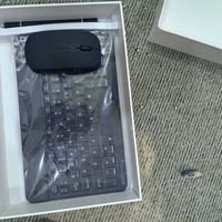 ايباد جديد مستعمل قليل 40 فريم يشغل ببجي نوعيته ريدمي سعره 125 وبي مجا...