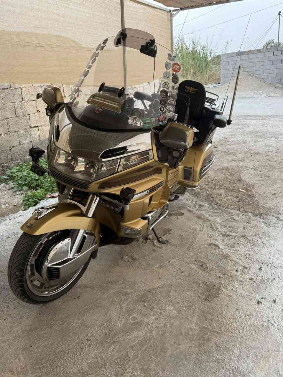 ‏سلام عليكم جولدن للبيع موديل 91 محدثة 2000 رقم بغداد دراجة كفالة السعر 45 ورقة وبيها مجال شي بسيط وكان الدراجة ديالى بعقوبة ***********￼
