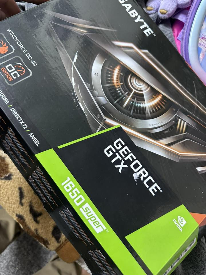 12th Gen Intel(R) Core(TM) i5-12400, 2500 Mhz, 6 Core(s), 12 Logical Processor...
Case cover acer 4 fan & led argb 

Gpu:gtx1650 super ddr6 gigabyte windforce

Hard: hhd 1TB

Hard: ssd nmve m.2 1TB

Ram:8

Power:500W xt. Xfx

Motherboard asus 610m-k
٤٥٠ دولار


**إذا كنت صاحب هذا الإعلان وتريد حذفه لأي سبب، رجاءا أرسل رسالة إلى الدعم الفني**