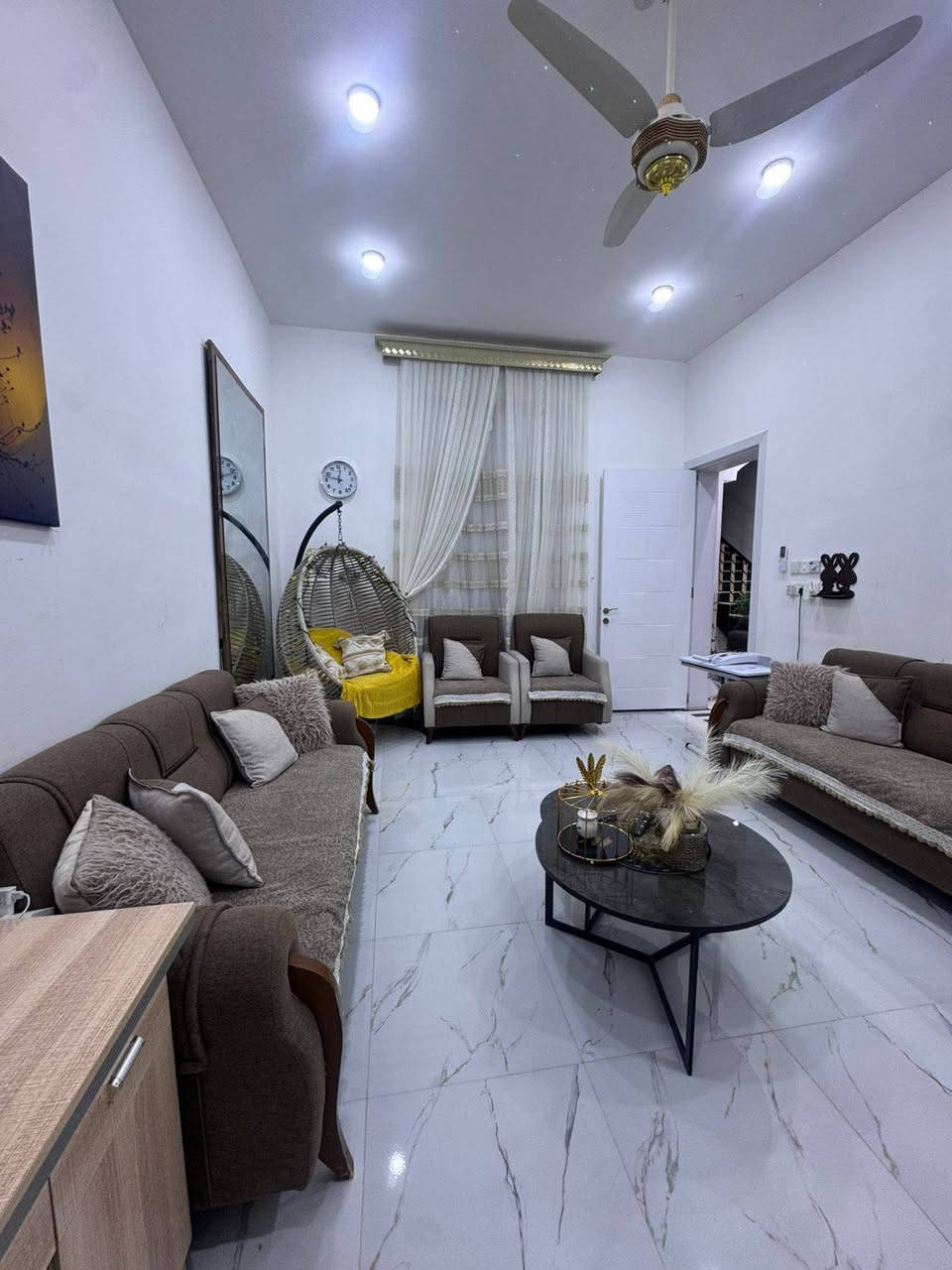 دار للبيع الرمادي قرب شركة الياسين📍
المساحة 210
عرض الشارع 20 متر 
طابو زراعي تحويل مباشر 
يحتوي على 3 غرف نوم 
بناء حديث درجة أولى 
للأستفسار / ***********
