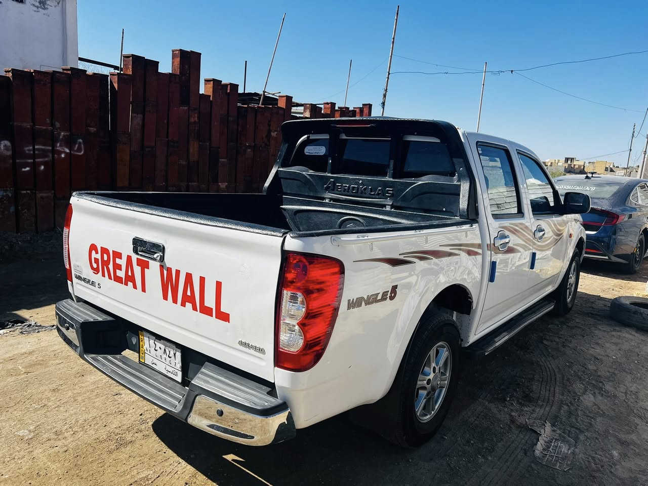 گريت ويل 2021 بيها بارد بالجاملغ الامامي وشويه بالباب موضح بالصوره دشبول احمر سياره جديده بمعنى الكلمه شاشه وكامره سعرها 110 وبيها مجال بسيط ديوانيه البدير ***********
