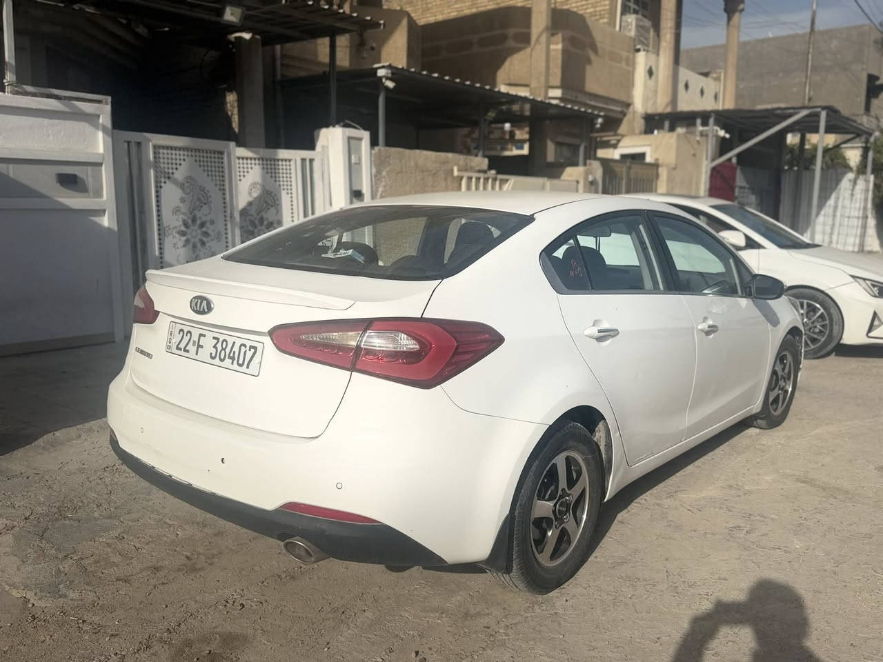 السلام عليكم
سيراتو 2014 خليجي 
مكينة 1600
سلايد 
حساسات امامي خلفي
شفتات استرين
اشاير بالمري
قطعتين تبريد
ماشية 128 
بيه بارد باب الصدر من جوة وجاملغ امامي
السعر 118 
هزه بشهر 4 تنتهي و السنوية ب2030 تنتهي
مكانه بغداد البياع
***********
