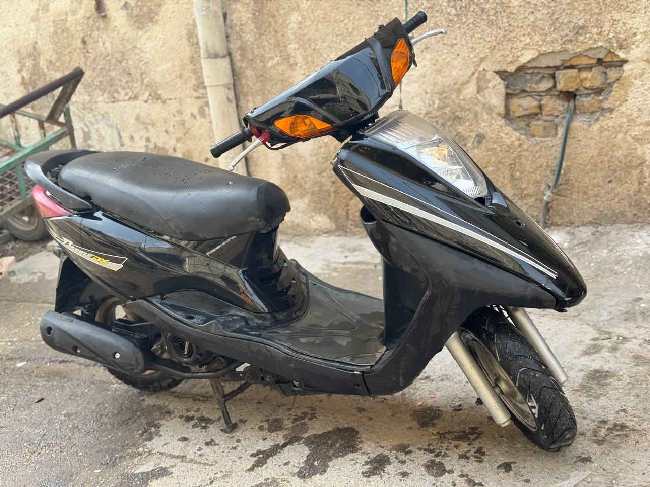 سلام عليكم دراجه بريز شغاله صوته ناعم دراجه خير من الله اروح بيها لشغل وجي ما متعبتني سعر 350 بي مجال بغداد مدينه الصدر ***********
