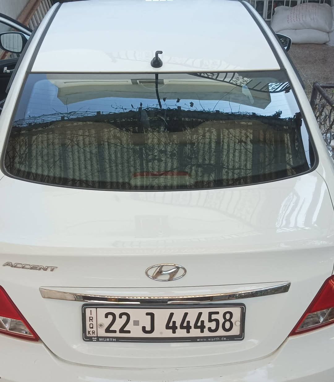 للبيع 🚗✨
هيونداي اكسنت مضلع 2016 
اللون: أبيض
محرك 1400 – وارد خليجي – رقم أربيل
✔️ محرك وگير شرط
✔️ شرط التحويل وبدون غرامات
✔️ مرايات كهربائية
✔️ شاشة مع كامرة خلفية
✔️ حساسات خلفية
✔️ تايرات جديدة
✔️ حدادية 90%
✔️ هزه جديد
السياره جاهزه اضرب سلف واطلع للسعوديه
السعر: 110 قابل للتفاوض
المكان: كركوك
📩 للتواصل والاستفسار ***********
