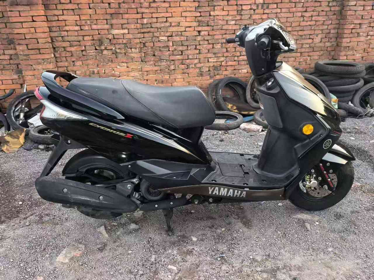 دراجات عدد 4 متوفر رمبه قبل ايام استلمتهن من الشحن سكنس  زت ياباني اصدار شمال اسيا Cygnus ZZZ
دراجات جديدات بالجيس ممشاهن قليل جدا لايت زنون مكينه خرسه بلاديه تجي المكينه وجميع ادواتهه بريز كابريتر ومتوفر نوزل قطعه وحده للاستفسار *********** 

الكابريتر سعرهه على مليون القطعه 

النوزل مليون وميتين 

المكان المشتل
