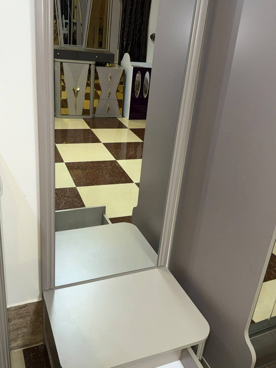 للبيع غرفة نوم اخت الجديده مثل ماموضح بالصوره


**إذا كنت صاحب هذا الإعلان وتريد حذفه لأي سبب، رجاءا أرسل رسالة إلى الدعم الفني**