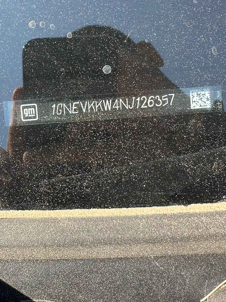 المركبة : شيفروليه ترافرس فئة بريمير premier  موديل 2022
صور الحادث مرفقة 
التصليح : ربع البنيد تعديل +صبغ 
الرقم : بغداد ومداور ثاني يوم
السعر. : 235$
_______________________________
المواصفات 
✅ شيفروليه ترافرس 2022 لون أبيض بريمير
✅ محرك 6 سلندر 3600 
✅ السيارة ماشية 82000ميل
✅ اربع بصمات للابواب مع بصمة تشغيل وتشغيل عن بعد
✅ نظام الكاميرات الاربعة برؤية 360 درجة 
✅ إمكانية عرض كاميرا في مرآة السائق (كاميرا خامسة) أصل
✅ ويل كب حجم 20 بلاك رياضي مع طقم تاير جديد نيكسن
✅ حساسات خلفية اصل 
✅ لايتات زينون اصل مع حاجب LED نهاري 
✅ كاميرا خلفية دوارة مع الستيرن 
✅ اشارات بالمرايا الجانبية مع حساسات الاجتياز 
✅ غرفة السيارة جلد اسود اصل
✅ تحكم كهربائي متكامل لمقاعد المقدمة 
✅ تدفئة ستيرن
✅ ستيرن كهربائي الحركة
✅ ذاكرة خزن لمقعد السائق
✅ جنطة كهرباء شفط مع إمكانية فتح الجنطة بثلاث وضعيات  
      عن طريق باب السائق والبصمة وحساس القدم
✅ فتحة سقف(سلايد روف) مع فتحة سقف خلفية
✅تحكم كهربائي متكامل لمقاعد المقدمة 
✅ كشنات أمامية تدفئة تبريد
✅ كشنات وسطية تدفئة
✅ شحن موبايل وايرلس
✅ منافذ USP & AUX
✅ منافذ طاقة 12V متعددة
✅ رادار امامي مانع تصادم واعطاء تنبيه مع حساسات خلفية
✅ مانع إنزلاق
✅ شاشة دشبول كبيرة سلايد لمجموعة من الايعازات 
✅ قاصة داخلية خلف الشاشة مع منافذ USB
✅ تحكم ستيرن جهتين متكامل الايعازات
✅ سايد بريك بصمة 
✅ تبريد السيارة 3 قطع مع تبريد خلفي منفصل  
✅ مقاعد وسطية فصل سياحي لراحة اكبر 
      مع بقية مواصفات البريمير الفول المعروفة
✅ السيارة مبيهه أي سيرفز مشتغل ولامرست يعني أي عطل      
      مبيهه وسيارة جديدة وحلوة
***********
