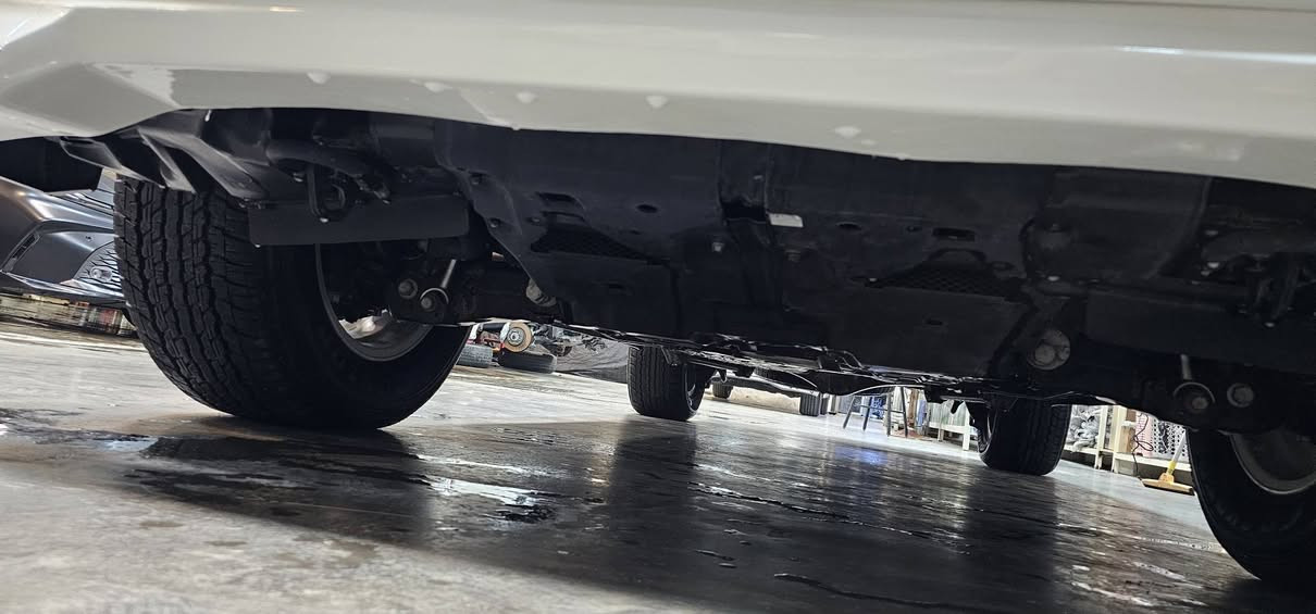 سلام عليكم
من رخصة الادمن 
لاندكروز ٢٠١٥ ساز باب اول 
كفاله عامه من صبغ تبديل تعديل
فول موصفات
السعر اتصل وتدلل 
مكان السياره كربلاء 
***********
