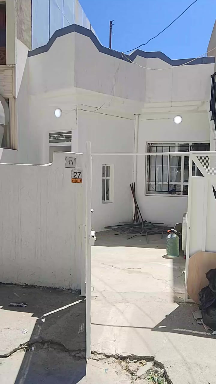 عندي بيت ایجار  في سليمانية منطقة زرگتە
100متر
غرف نوم 1
هول
صاله متبخ 
صحيات هولل 
بيت نضيف

وتساب ***********
تیلفون ***********
