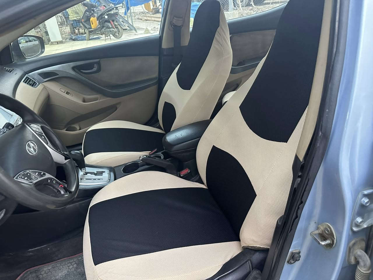 النترا 2011 مبدل بيها قبق صندوك والمكينه بيها صوت خفيف( راجز) هيئه وغرامات مصفره السياره ب اسمي مكاني بغداد/ الدورة السعر(٨٣) ورقه وبيها مجال قليل هاتف ***********
