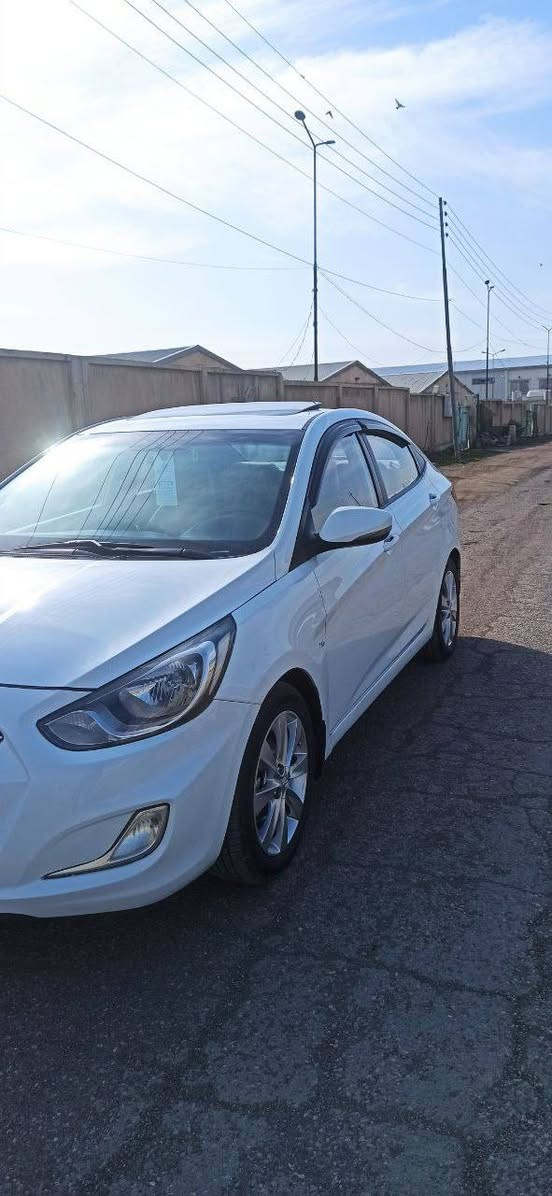 سلام وعليكم 
اكسنت 2011 خليجي رقم اربيل الجديد فول مواصفات
بيها نص جاملغ اليمين وبيها ثلاث ملاحظات تقريباً السياره بالحقيقه احلى من الصور كابون بانزين بيها 
الخاص مغلق للاستفسار الاتصال على الرقم
***********
