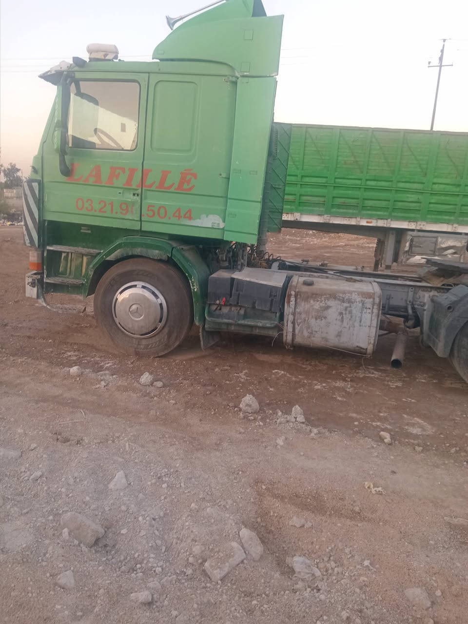 سكانيه للبيع راس وعربانه مرسمه وراهه ٣ محور سنويه جديده رقم سليمانيه محرك مكفول ***********
