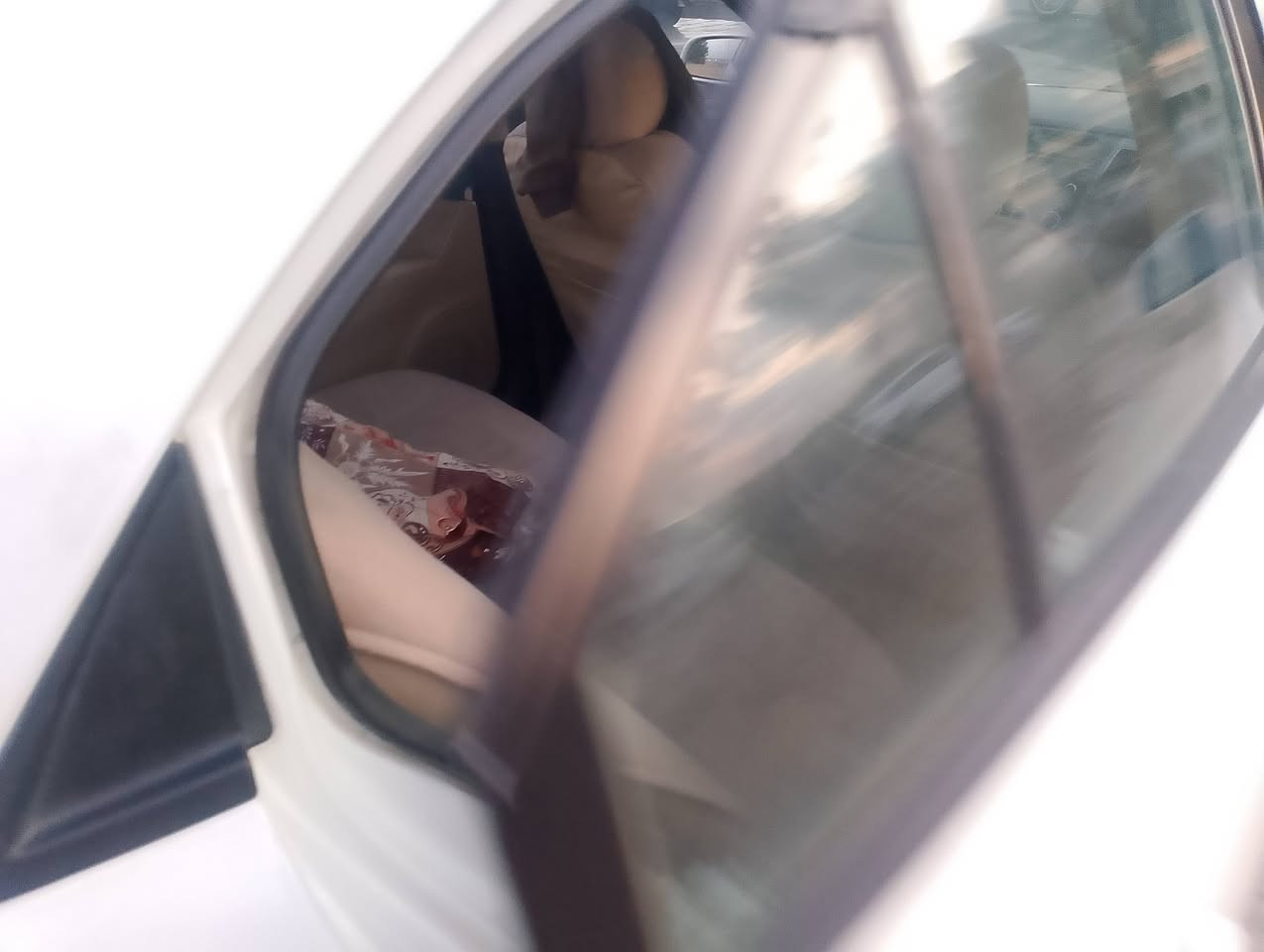 سوناتا 9 امريكي صبغ 5 قطع ابيع حزام حتى لا دوخ ولا اني تفاشل وياك سعر 105
مكينه كير كفاله 
مكان واسط صويره 
***********
