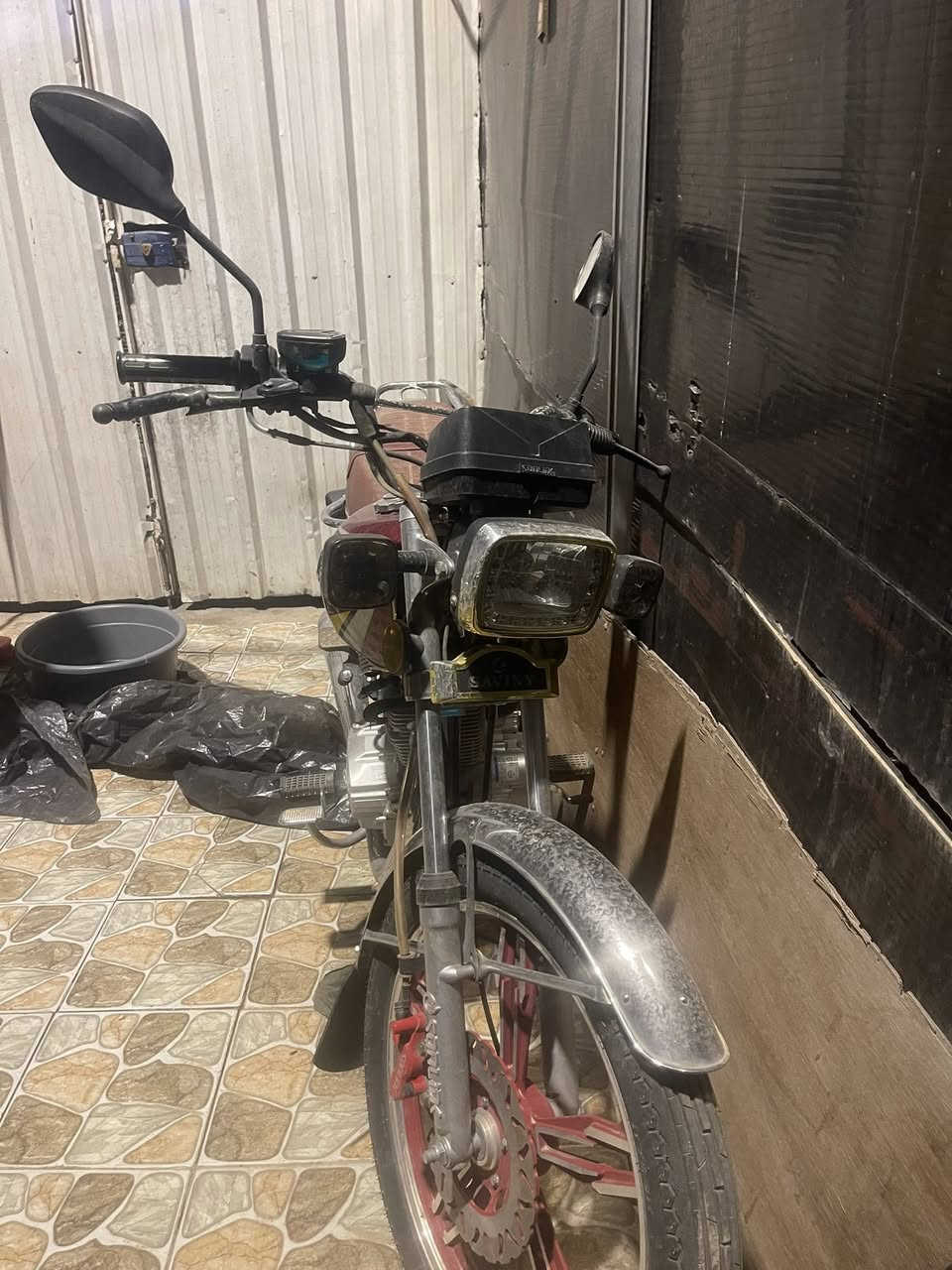 دراجة سيفان سونلنك٢٠٢٣ شبه زيرو مضمومه اوراق معرض النور سعر 650بيها مجال مكان بغداد حي جهاد ***********
