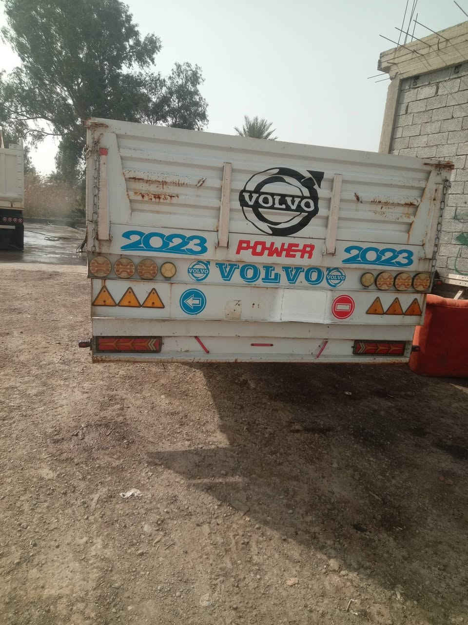 السلام عليكم عربانه اوربيه ٦٠و١٣ دسك ترهم مزوج بيهه كسر ٣٣ وبيهه مجال اثير***********
