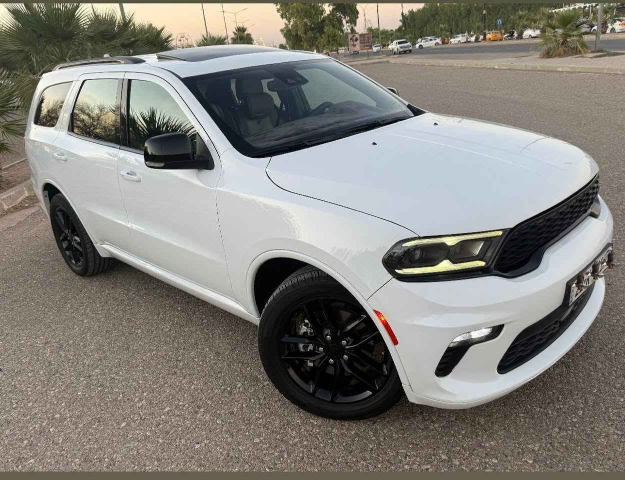 دورنكو امريكي GT بلص
السيارة وارد امريكي بيها بنيد فقط بامريكا يمنا صار بي اسفل بابين جهه سايق كلش قليل صوره ضرر موجود 
الرقم : اربيل باسمنا 

المواصفات :

▪️دوج دورانكو ابيض
▪️الموديل :2023
▪️المحرك : . 3.6L . V6 (ستة سلندر)
▪️العداد : ٤٥ ميل
▪️حجم الويل : ويل كب حجم 20
▪️بصمات للابواب عدد مع بصمة جنطة وبصمة تشغيل وتشغيل عن بعد وبصمه سويج عدد 2 
▪️لايتات زينون عالي وناصي مع حاجب LED مع كشافات دعامية زينون
▪️فتحة سقف ( سلايد روف )
▪️حساسات خلفية اصل
▪️كامرة خلفية دوارة اصل
▪️شاشة الدشبول كبيرة للتحكم 
▪️تحكم فول كهرباء لكرسي السائق والراكب
▪️غرفة السيارة جلد 
▪️تبريد و تدفئة لكشنات المقدمة
▪️گير شفتر بالستيرن للتحكم بالگير العادي
▪️سستم صوت
▪️اشاير بلمرايا الجانبية 
▪️تحكم ستيرن جهتين بلوتوث وحاكية وكروس سرعة وتحكم صوت 
▪️منافذ USB امامي وخلفي
▪️نظام ABS مانع انزلاق
▪️السيارة بكركوك .دوميز 
 
 السعر  315 قابل للتفاوض 
للاستفسار
***********

