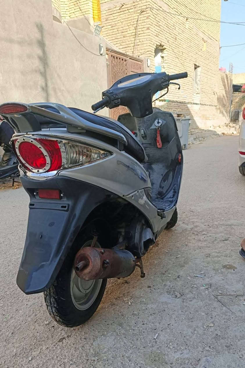 سلام عليكم
كامكو جيفور دراجه نظيفه كلش ومفتوحه شغل مضبوط مال جنابي جاهزه كل نقص ما بيها سعرها 400 
مكاني : ناصرية حي الفداء 
الرقم : ***********
