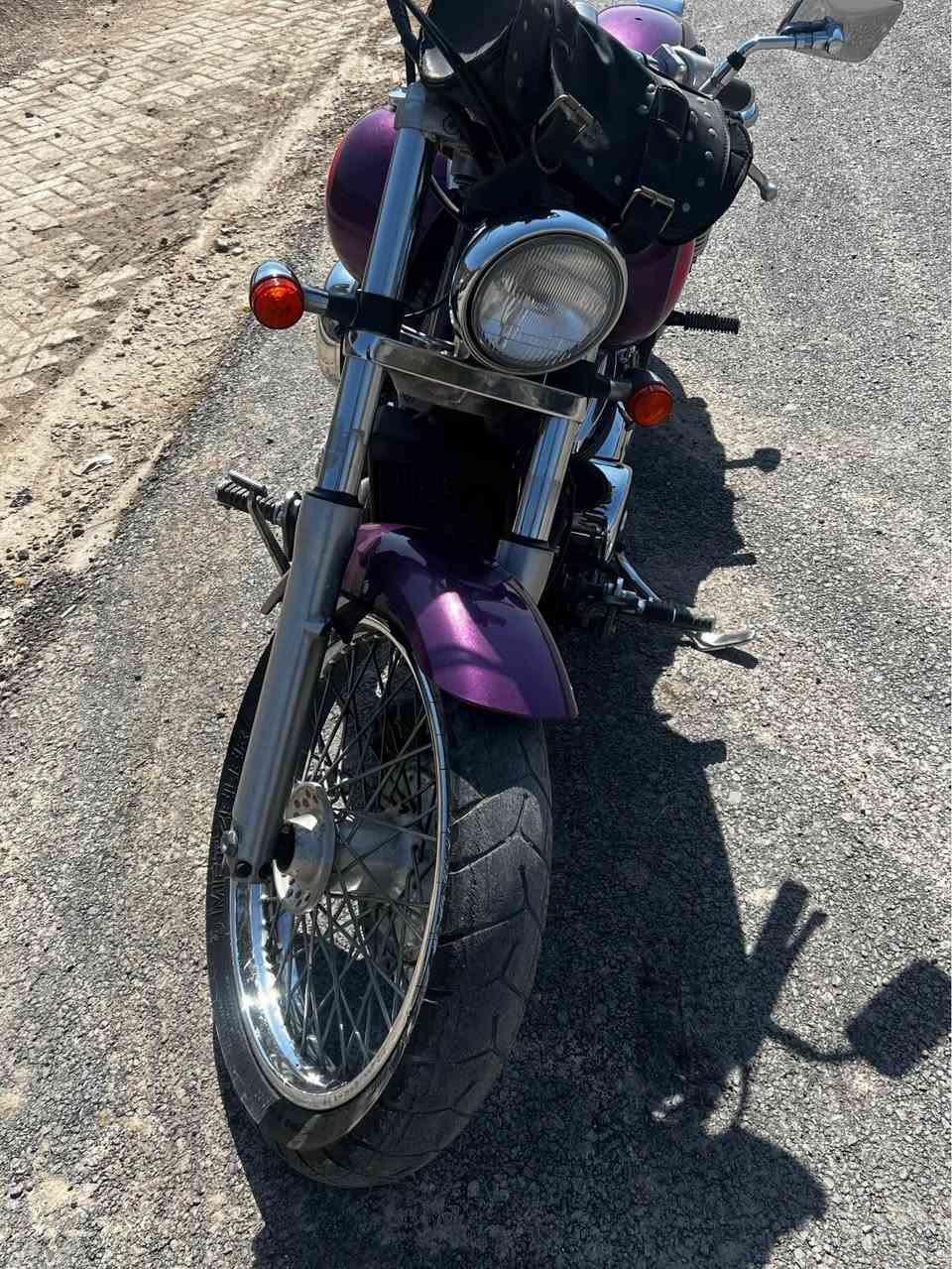 السلام عليكم للبيع هارلي شادو سلشر 2006 ماشية 13 الف يعني جديدة لوك مكفولة كفالة عامة عدا طعجة بالتانكي موضحة بالصورة السعر ب 16 ورقة مكاني بغداد الدورة *********** بغداد, العراق
