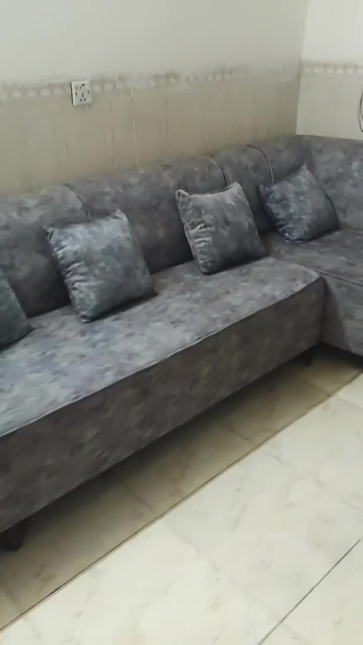 للبيع غراض بيت كامله اكو بعد كنتور ***********
