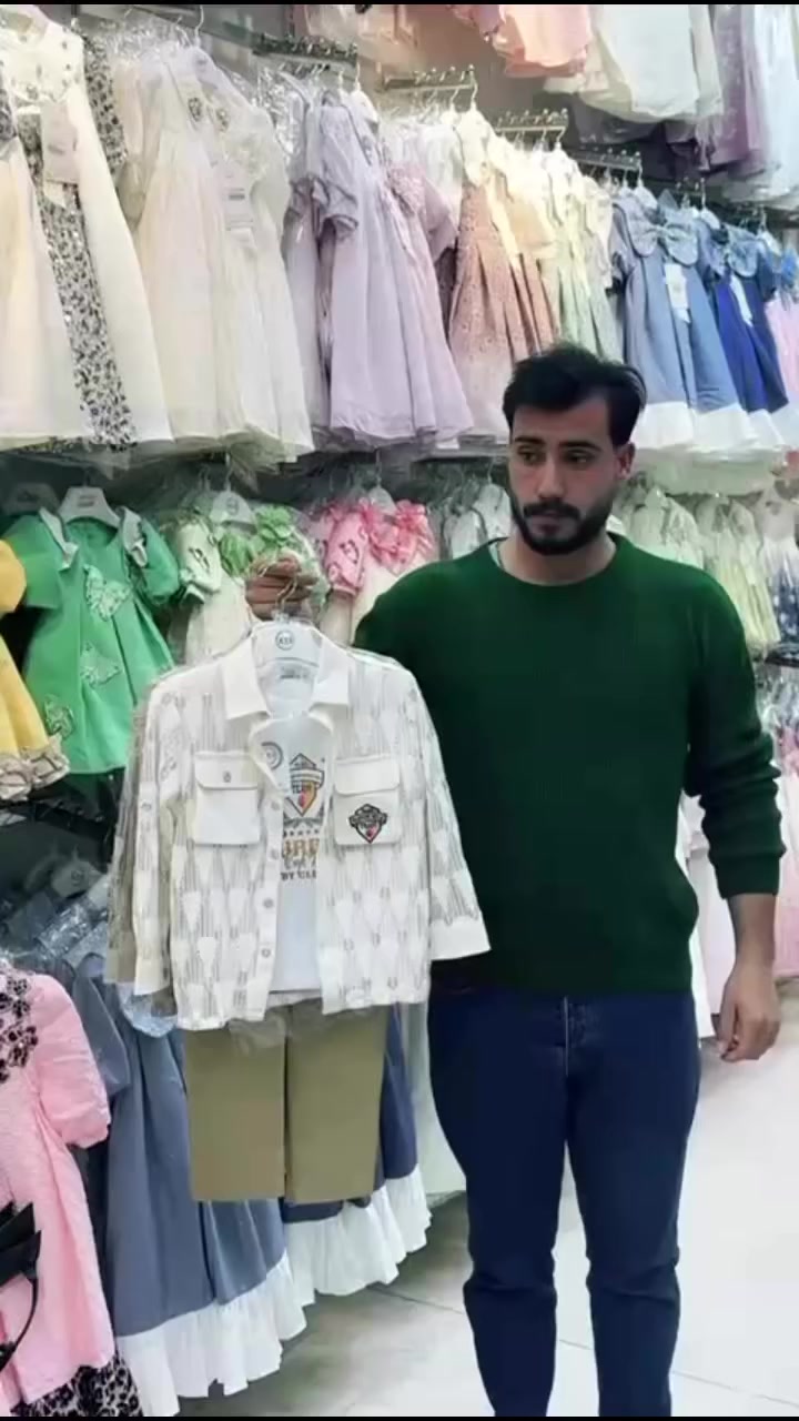 قاط ولادي 3 قطع ✨
طقم متكامل وأنيق 👕🧥👖
يتكون من: (تيشيرت+ بنطرون + قميص ) 
العنوان الرمادي شارع خاشع مجاور ازياء اسطنبول ( ازياء روان )


**إذا كنت صاحب هذا الإعلان وتريد حذفه لأي سبب، رجاءا أرسل رسالة إلى الدعم الفني**