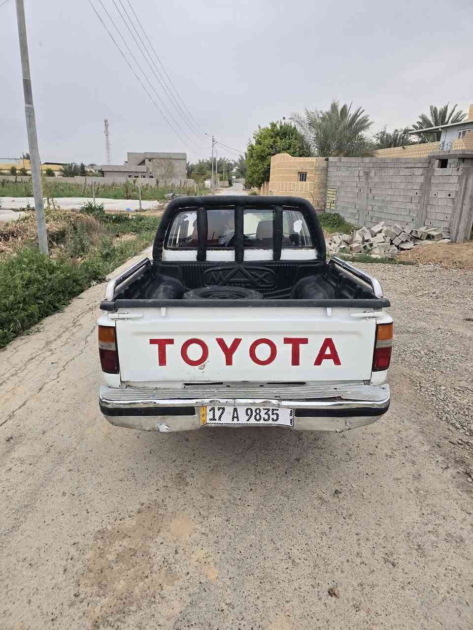 تويوتا بيك اب ٩٣ للبيع 
***********
