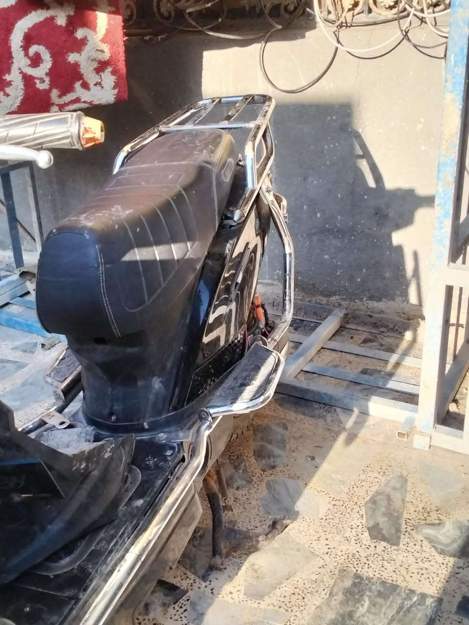 دراجة شحن عطلانه ابيع كوم حيديد السعر 150وبيهه مجال خاص موجود رقم الهاتف ***********
