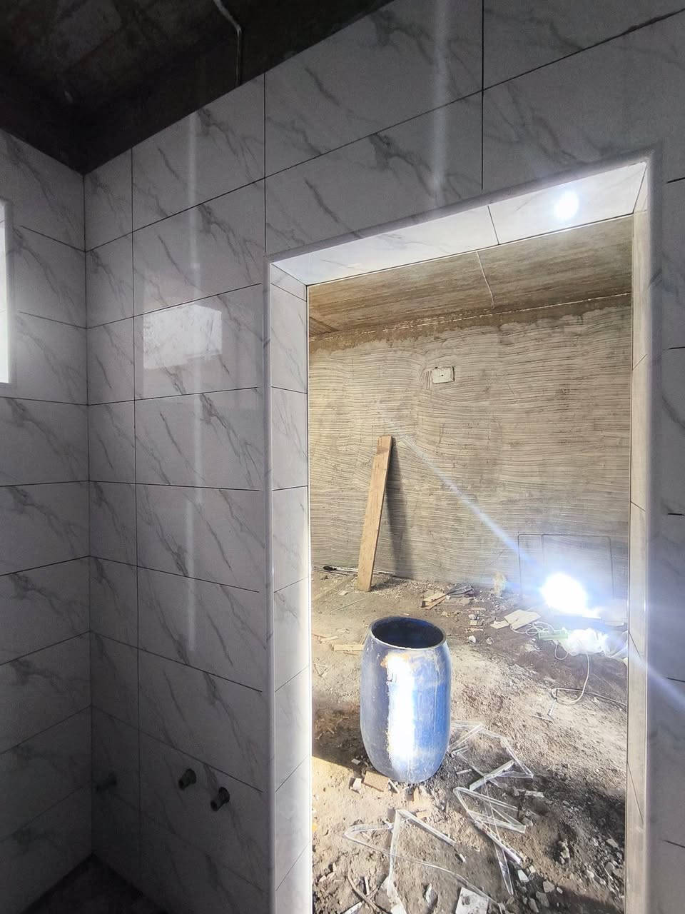 صفاف سيراميك جدار ارضي متفرغ حاليا شغل نضيف التواصل ***********
