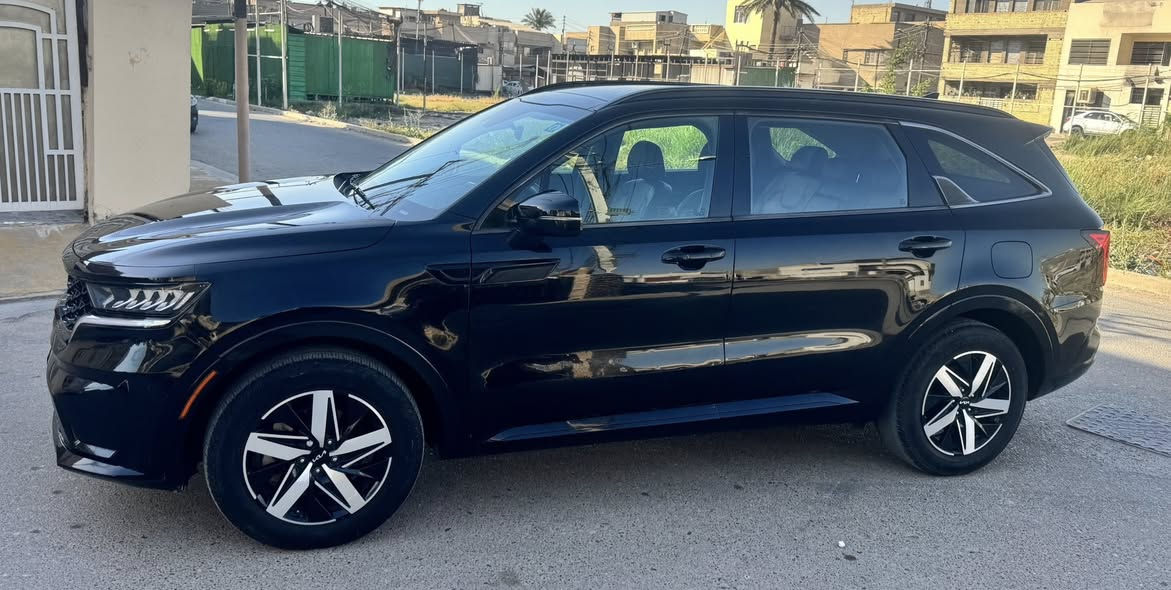 كيا سورنتو  اس ٢٠٢٣ وارد امريكي بنوراما 
مقاعد جلد اسود ملكي 
محرك 4 سلندر 
اللون اسود
العداد -46الف وقابل للزياده
المواصفات
1-كامرات امامية وخلفية
2-داخل اسود 
3-كشن امامي وخلفي كهرباء 
4-تدفئة المقاعد الامامية 
5-شحن هاتف واير ليس 
6-نقاط عمياء 
7-  4 رادارات  
8-ويل 20 بلاك توب 
9-حساسات خلفية ، امامي
10-حساسات جانبية 
11-سستم صوت  بوس 
12-تحديد مسار 
14- بانوراما
15-بصمة تشغيل وابواب 
16-نظام ترحيب خارجي عند الاقتراب من السيارة 
17-بك لايت لد 
18- 4 انظمة قيادة سبورت سمارت ايكو كومفورت 
19-وقوف تلقائي خلفي 
20-وقوف تلقائي امامي 
21-وقوف تلقائي جانبي  
22-سايد بريك بصمة
23-اوتو هولد وقوف ذاتي لفترات قصيرة 
24-تبريد منفصل مناخي  
25-نظام قفل الابواب والزجاج لحماية الاطفال 
26-نظام نزول المنحدرات 
27-نظام ملاحة GPS 
28-لايت زينون 4 عدسات LED
29-تشغيل عن بعد 
30-شاشة Apple Car play 
31-الانارة الداخليه 
32-مثبت السرعة Cruise
33-المودات والأوامر الصوتية
34-فحص أنظمة السيارة 
35-حساسات ضغط اطارات 
36-مقود جلد حياكة
37-تبريد شاشة
38-قطعتين تبريد 
‏39-  ABS نظام مانع الانزلاق
40-اشارة في المرايا الجانبية
41- ١٠ مخارج منفذ الطاقة 
42- ا  Bluetooth / USB 
43-السونار مرفق مع الصور 
44-صور الحادث مرفقة 
السيارة مرقمة بغداد 
 للاستفسار يوجد واتساب ***********
