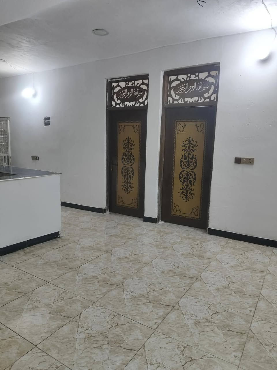 بيت للبيع زراعي على25 مساحه البيت 125متر يحتوي على2غرف نوم+إستقبال+مطبخ حار بارد +حمام+توليت خارجي مكان البيت خالف شيخ علي صالح قرب التجاره سعر 75وبي مجال الاستفسار على الخاص او على رقم ***********
