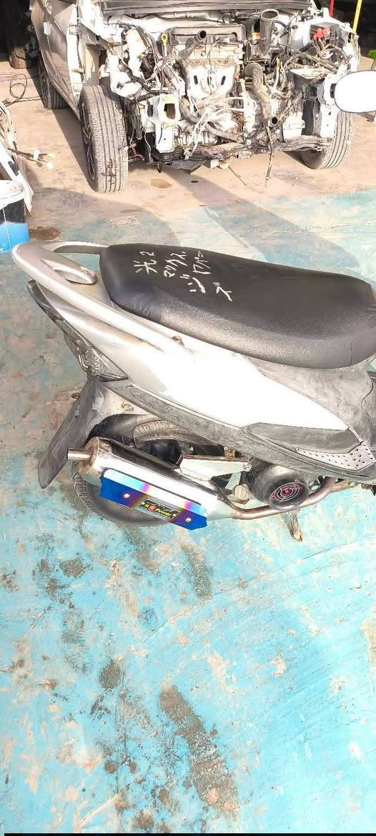 سلام عليكم ماكس عدلة رمبة قبل اسبوعين نازلة وصل معرض موجود كلها بلادية كفرات مكينة كهربائيات سلف هندر صالنصة بلادية موجودة مكفولة كفالة عامة بمعنى الكلمة مختمة من الطول للطول مكينة مامفتوحة سلف هندر بكل وقت صبح ليل نكرة السعر 925 وبيها مجال للطيبين العنوان ديالى الخالص هبهب الرقم *********** وخاص موجود
