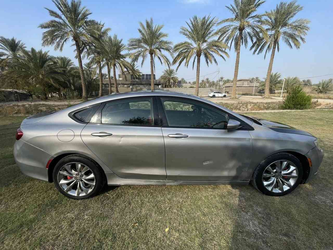 Chlysler C200.
 السلام عليكم

  
C200 ٢٠١5 

كير و محرك  خير من الله 
محرك ٢٤٠٠ 
كير موس ٩ نمر 
تبريد ثلج 
تخم تاير جديد 
باتري جديد 
بصمه تشغيل 
هاندبريك كهربائي 
شاشه صغيره
تحكم ستيرن + اوامر صوتيه 
كروز سرعه 
لايت زنون  
وبعد بيها مواصفات 
حادثها شويه من البنيد والجاملغ جهه السايق 
بيها قطعتين جراد ومبيقها على حالها بدون صبغ 
ملاحضه عليها غرامات 850  الف تنزل من سعرها 
رقم بابل تحويل ثاني يوم السعر103 بيها مجال قليل حق جيه 
مكاني بابل _محاويل

رقمي ***********
