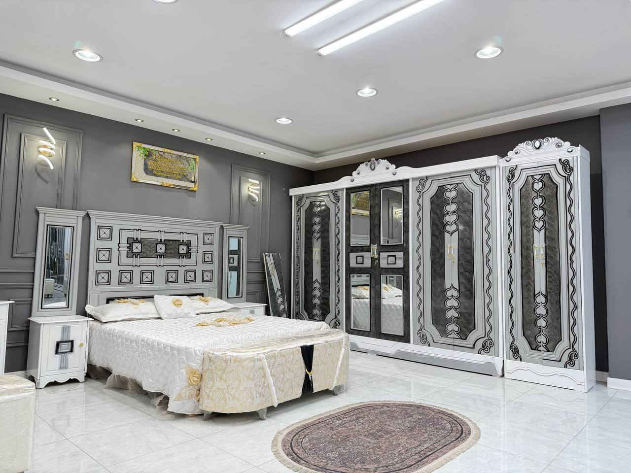 السعر // 950
🔅تفاصيل الغرفة  خشب عراقي تصميم تركي  . مرمري  ....

خارج ٤ملم ام دي اف 🔺

وداخل معاكس ٣ملم 

صبغ حراري  درجة اولى 

🔺1 //جرباية  قياس  ١٦٠ × ٢٠٠ 

🔺//ميز جانبي ايسر قياس ٥٠

🔺2// وميز  جانبي  قياس ٥٠

🔺3// زاوية ارتفاع مترين عرض ٨٠

🔺4// وميز بلازمه  

🔺5//وميز مراية ارتفاع مترين عرض ١٢٠

🔺6// وكنتور ٦ باب  ارتفاع مترين و١٥ طول ٣ متر و١٥

القطعه الثامنة حسب الطلب شازلون

سعرها ٥٠ الف ❤️

(توصيل مجاني مركز بغداد )

التوصيل يشمل الشد مجاني 🔥

باقي المحافضات حسب البعد

الاستفسار وتساب ***********
